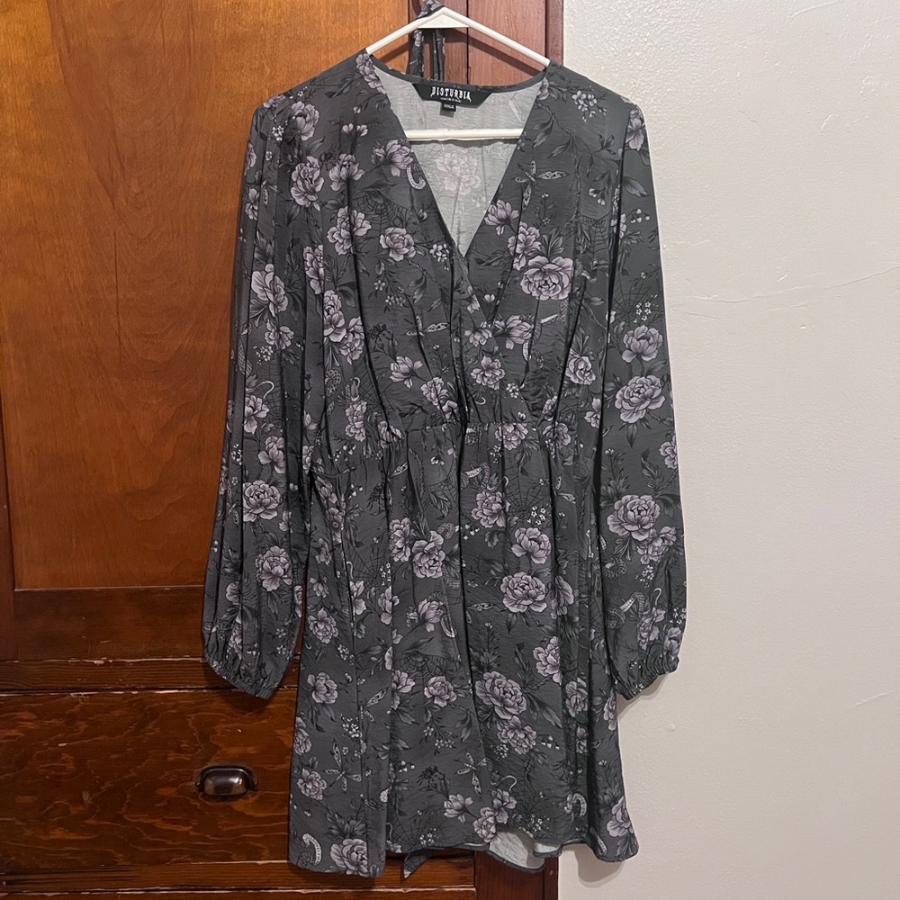 Disturbia Meadow Floral Print Serpent Dress w/belt